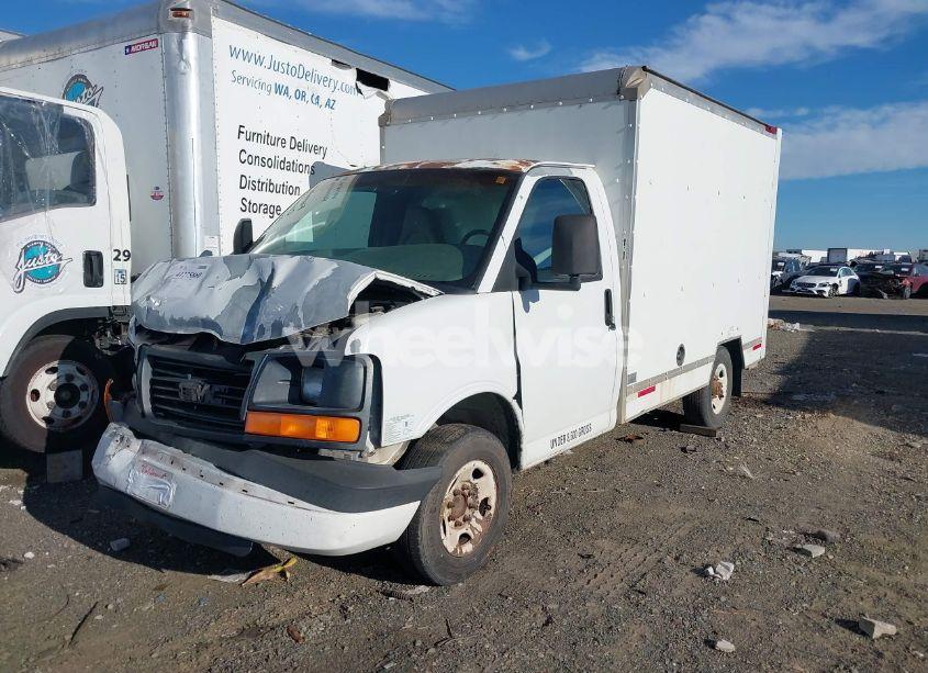 Photo 2 of 2003 Gmc Savana 3500 3500 (VIN 1GDGG31VX31904549)