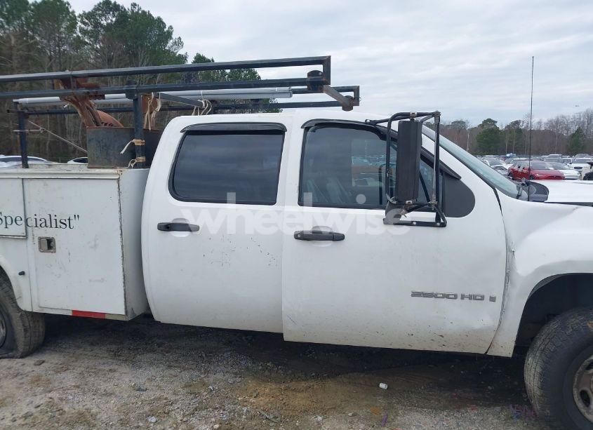 Photo 14 of 2007 Gmc Sierra 2500HD WORK TRUCK (VIN 1GDHC23K87F546132)