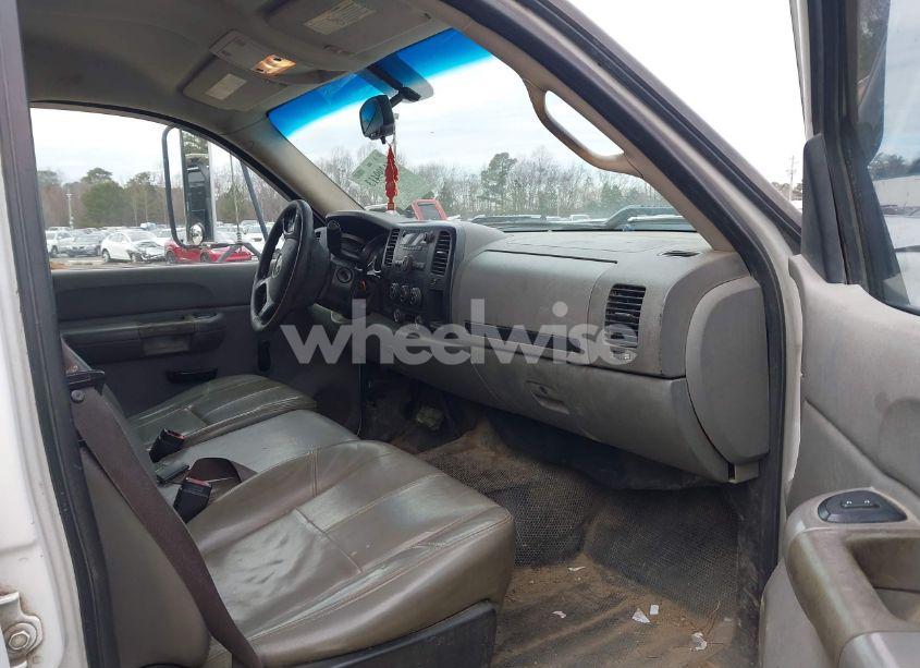 Photo 5 of 2007 Gmc Sierra 2500HD WORK TRUCK (VIN 1GDHC23K87F546132)