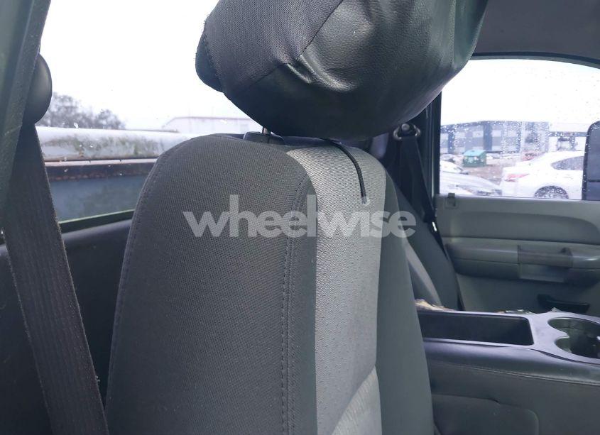 Photo 8 of 2007 Gmc Sierra 2500HD WORK TRUCK (VIN 1GDHC24K67E585709)