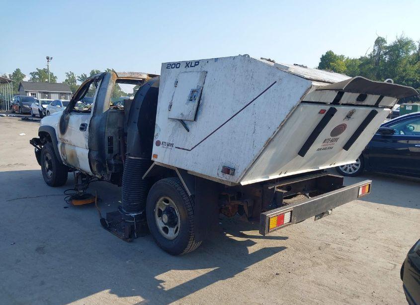 Photo 3 of 2006 Gmc Sierra 2500HD WORK TRUCK (VIN 1GDHC24U86E263654)