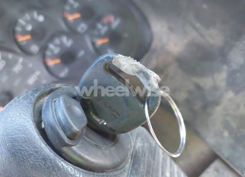 Photo 10 of 2003 Gmc C7500 C7C042 (VIN 1GDJ7J1C83F507403)