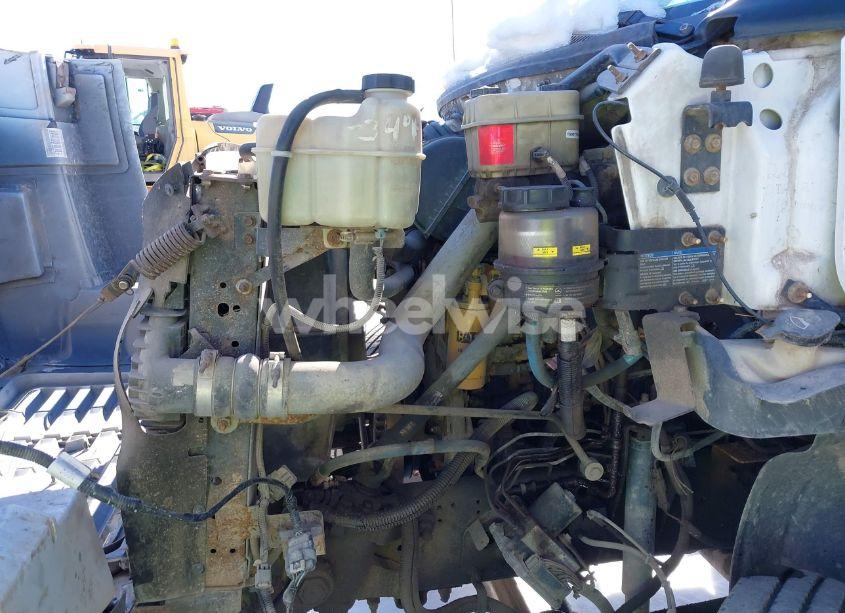 Photo 9 of 2003 Gmc C7500 C7C042 (VIN 1GDJ7J1C83F507403)