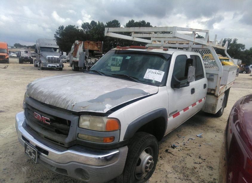 Photo 2 of 2006 Gmc Sierra 3500 SL/SLE/SLT (VIN 1GDJC33U56F231893)