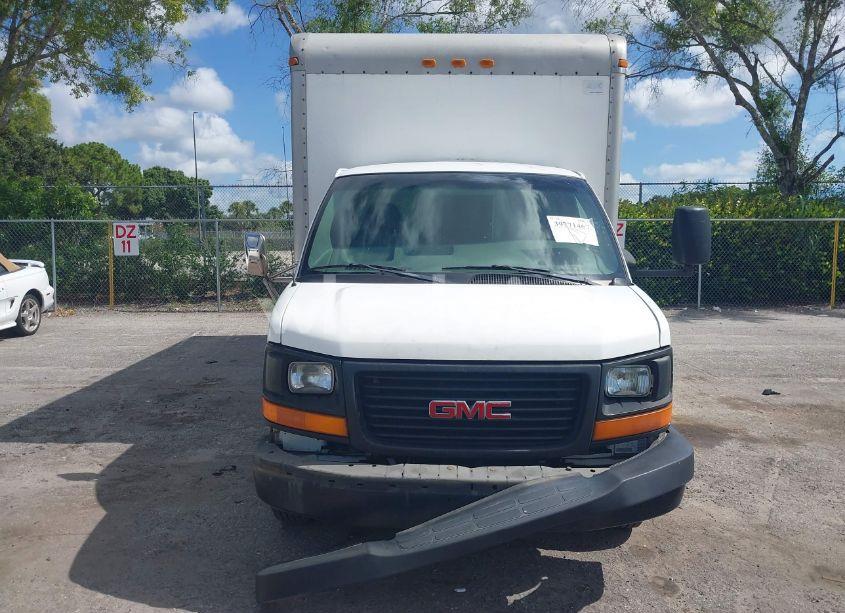 Photo 13 of 2003 Gmc Savana CUTAWAY STANDARD W/C7L/C7N (VIN 1GDJG31U531103413)