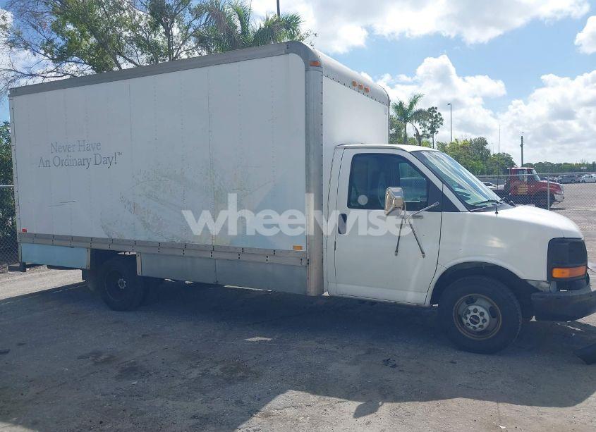 Photo 14 of 2003 Gmc Savana CUTAWAY STANDARD W/C7L/C7N (VIN 1GDJG31U531103413)