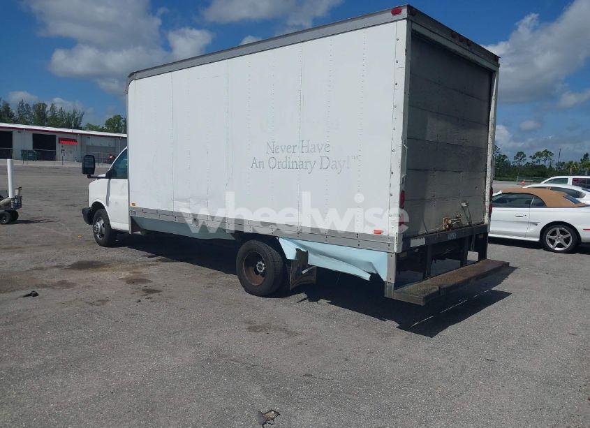 Photo 3 of 2003 Gmc Savana CUTAWAY STANDARD W/C7L/C7N (VIN 1GDJG31U531103413)