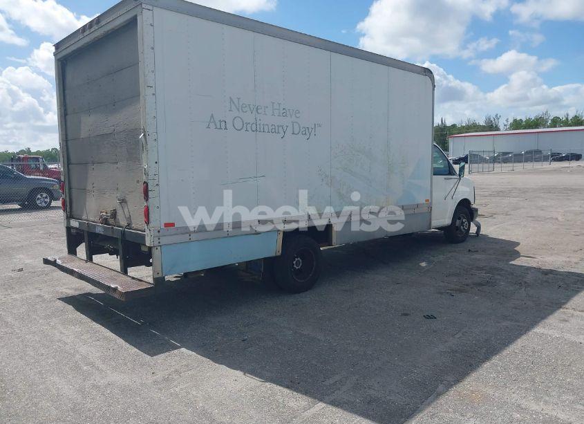 Photo 4 of 2003 Gmc Savana CUTAWAY STANDARD W/C7L/C7N (VIN 1GDJG31U531103413)