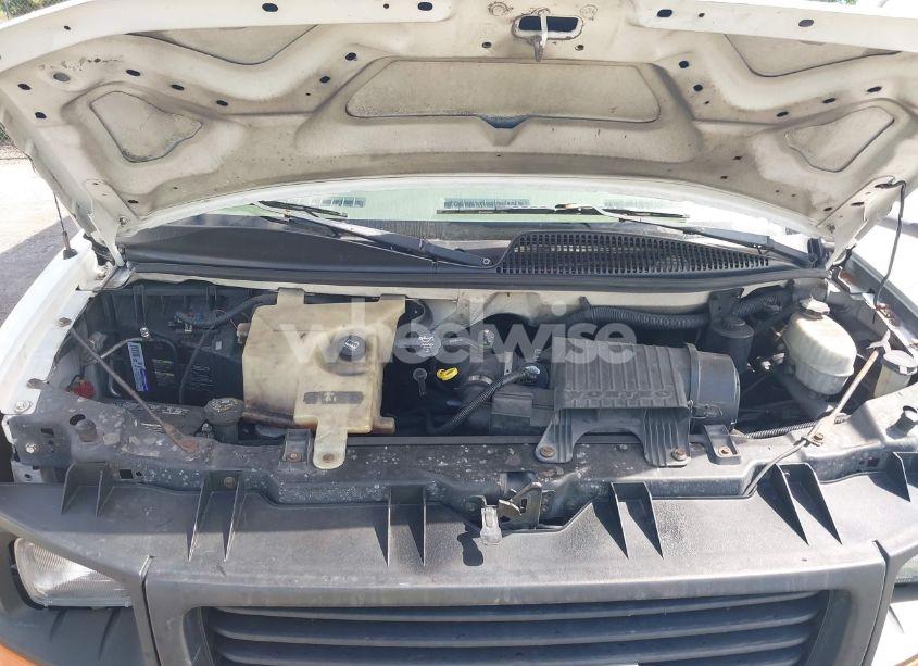 Photo 9 of 2003 Gmc Savana CUTAWAY STANDARD W/C7L/C7N (VIN 1GDJG31U531103413)