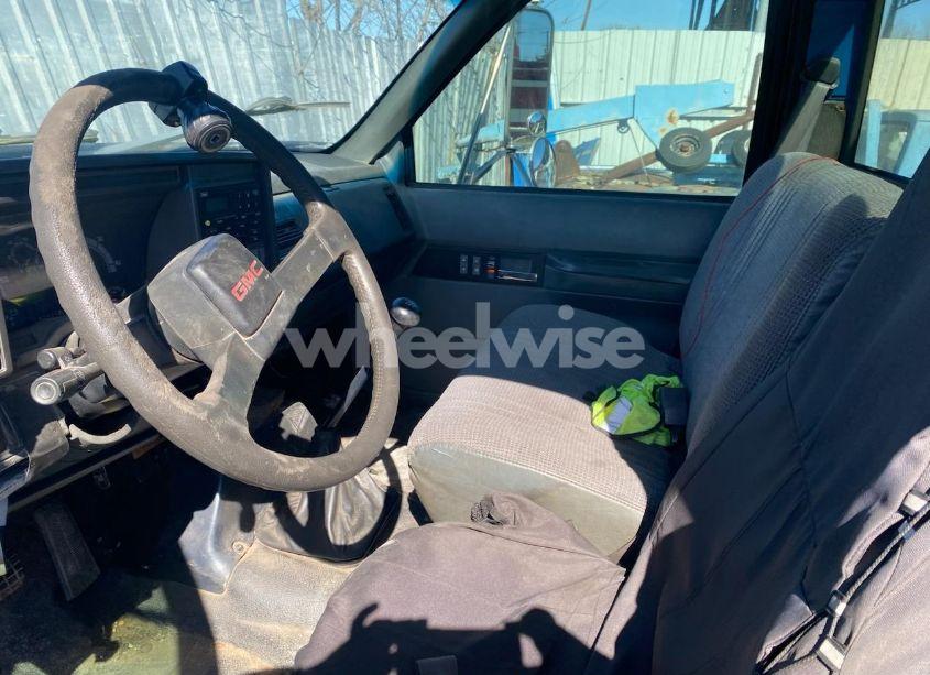 Photo 5 of 1998 Gmc C-series C6H042 (VIN 1GDK6H1J3WJ502321)