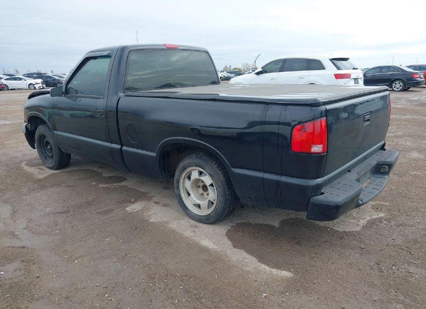 Photo 3 of 1998 Isuzu Hombre S (VIN 1GGCS1448W8650892)