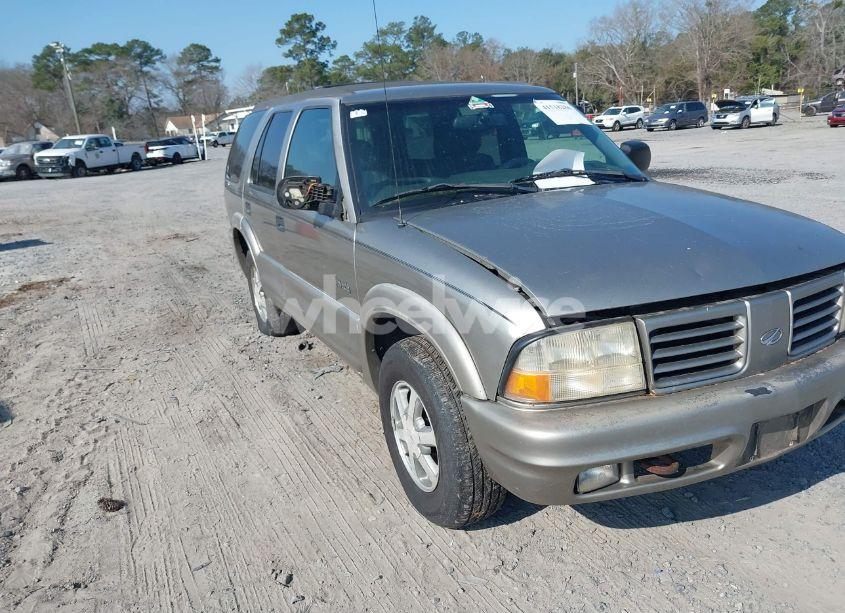 2000 Oldsmobile Bravada N/A (VIN 1GHDT13W3Y2231550) main photo