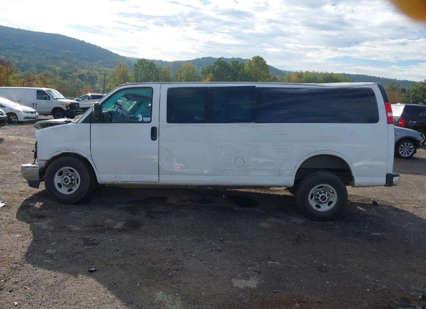 Photo 14 of 2017 Gmc Savana 3500 LS (VIN 1GJZ7NFF0H1190487)