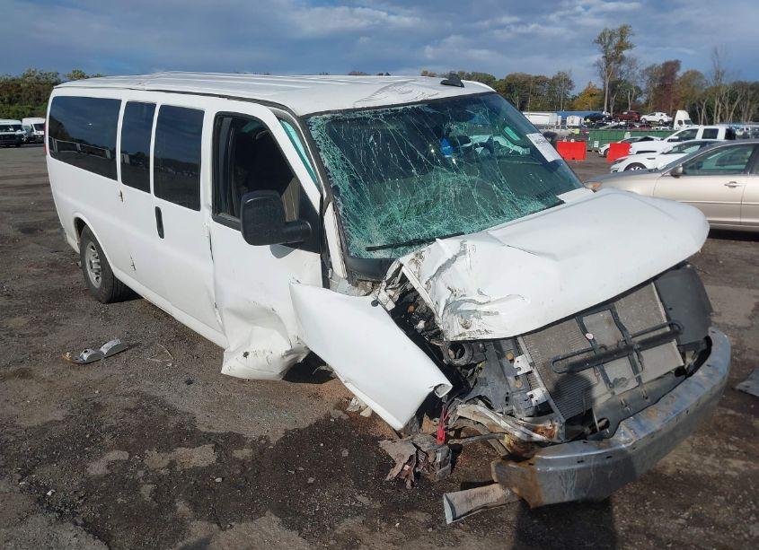 Photo 6 of 2017 Gmc Savana 3500 LS (VIN 1GJZ7NFF0H1190487)