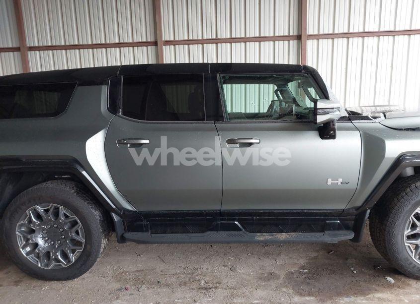 Photo 12 of 2024 Gmc Hummer EV SUV 3X (VIN 1GKB0RDCXRU100280)