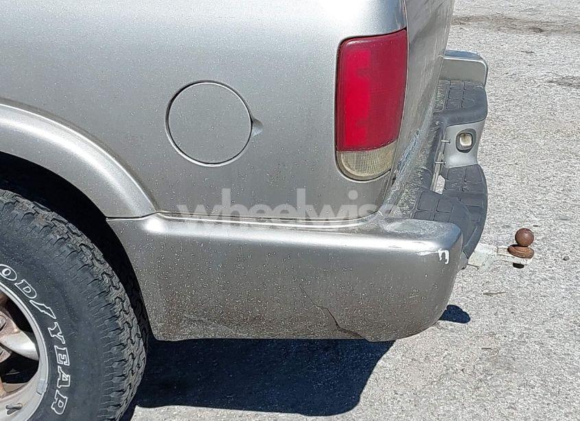 Photo 6 of 2000 Gmc Jimmy SLS CONVENIENCE (VIN 1GKCS18W7YK203011)