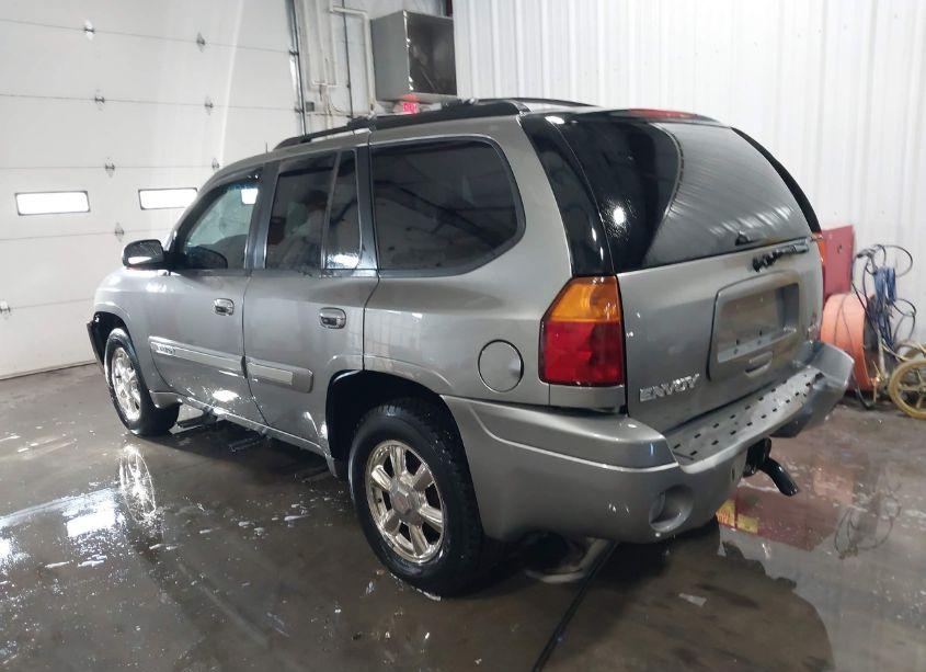 Photo 3 of 2005 Gmc Envoy SLT (VIN 1GKDT13SX52312810)