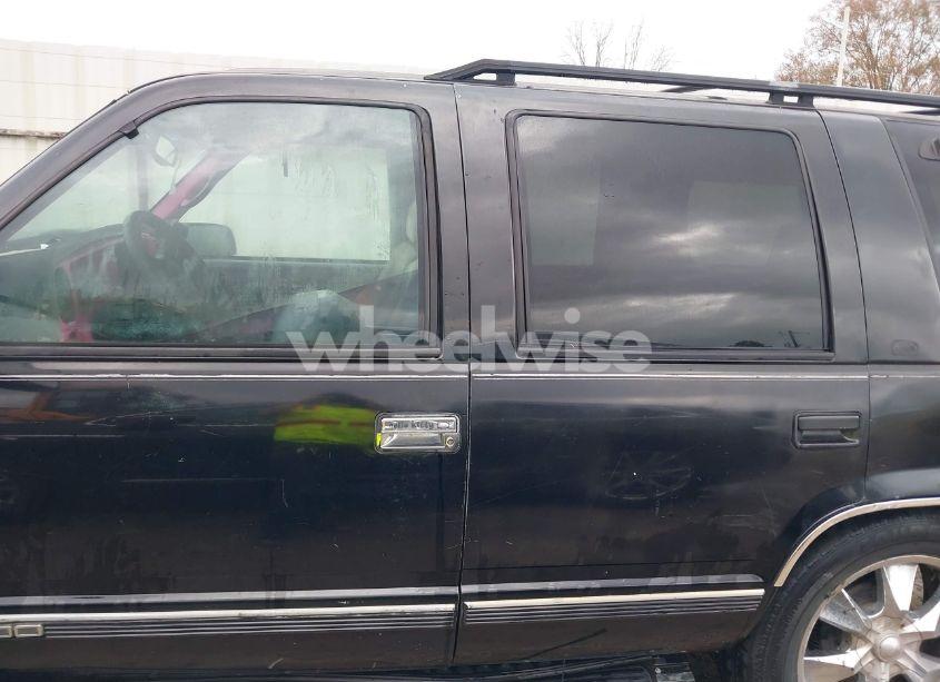 Photo 14 of 1998 Gmc Yukon SLT (VIN 1GKEC13R8WJ711255)