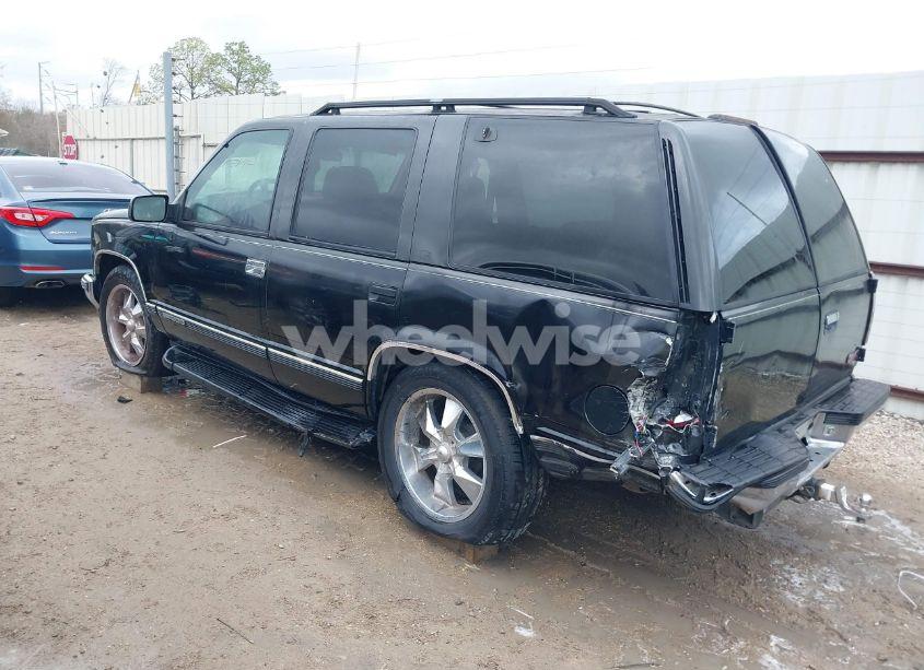 Photo 3 of 1998 Gmc Yukon SLT (VIN 1GKEC13R8WJ711255)