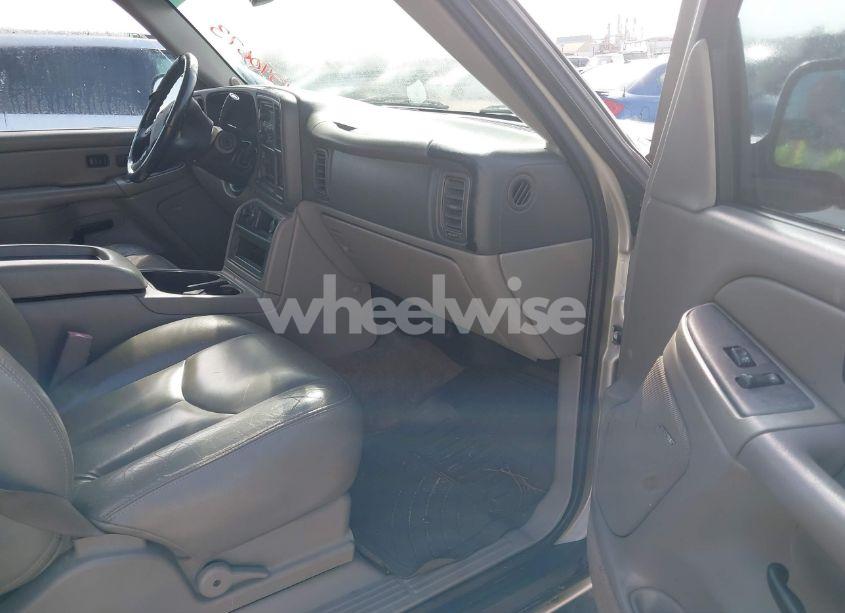 Photo 5 of 2005 Gmc Yukon SLT (VIN 1GKEC13T05R127797)