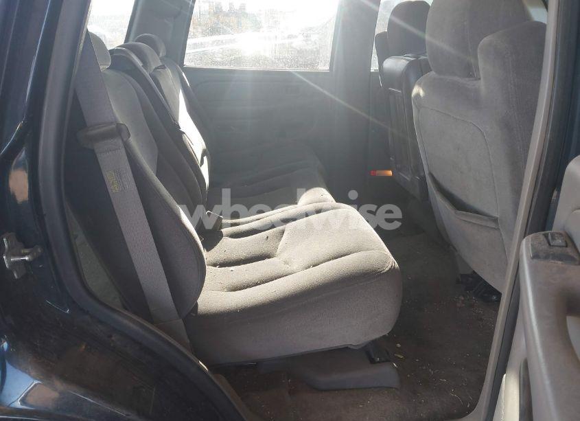 Photo 8 of 2005 Gmc Yukon SLE (VIN 1GKEC13T35J185918)