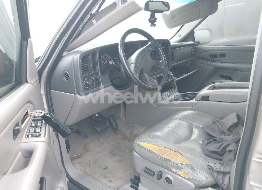 Photo 5 of 2005 Gmc Yukon SLT (VIN 1GKEC13T55J150555)