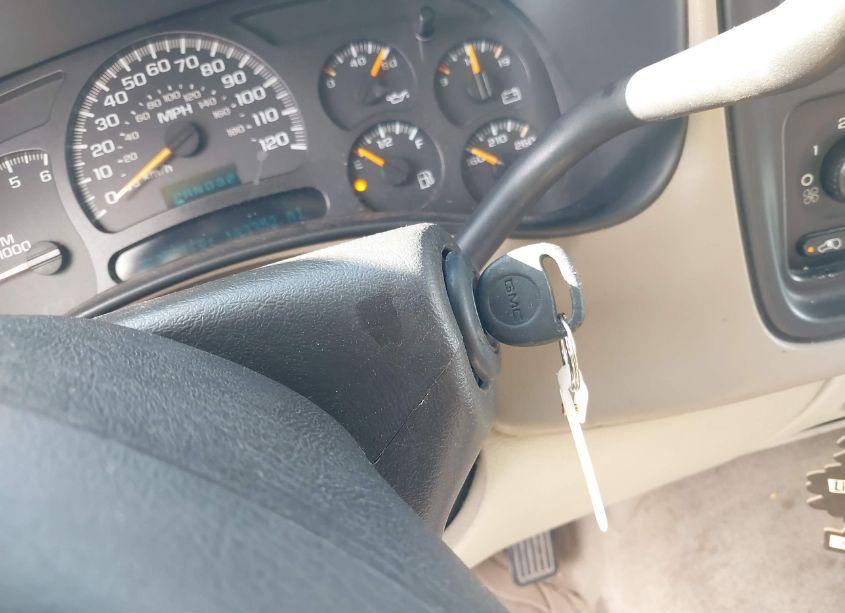 Photo 11 of 2005 Gmc Yukon SLE (VIN 1GKEC13T55R191656)