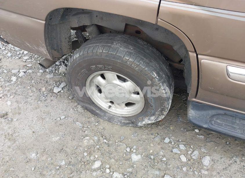 Photo 12 of 2003 Gmc Yukon SLT (VIN 1GKEC13T73R126739)