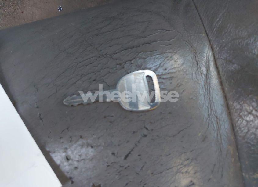 Photo 11 of 2005 Gmc Yukon SLE (VIN 1GKEC13T85J181539)