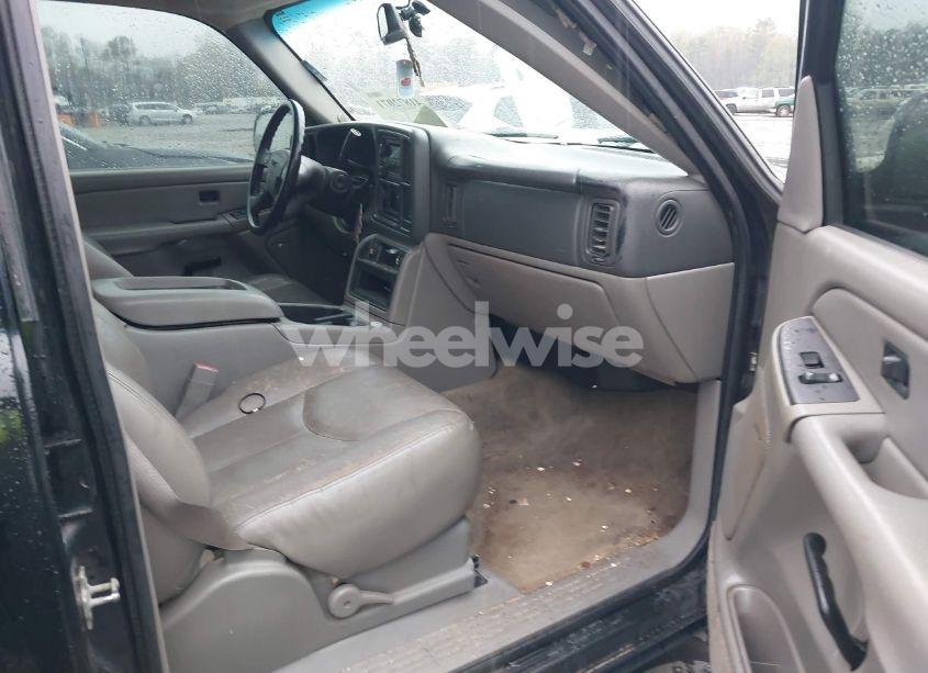 Photo 5 of 2005 Gmc Yukon SLE (VIN 1GKEC13T85J181539)