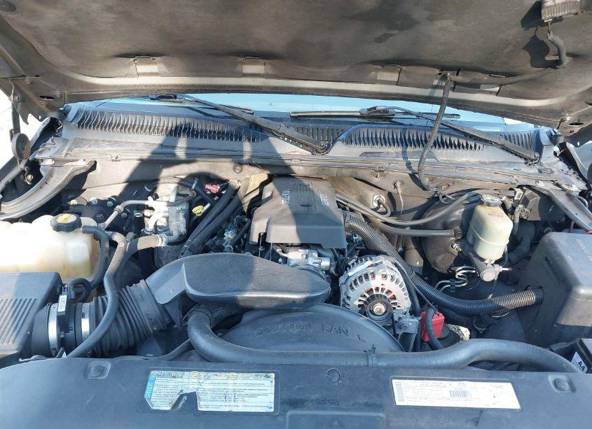 Photo 10 of 2000 Gmc Yukon SLE (VIN 1GKEC13V1YJ115520)