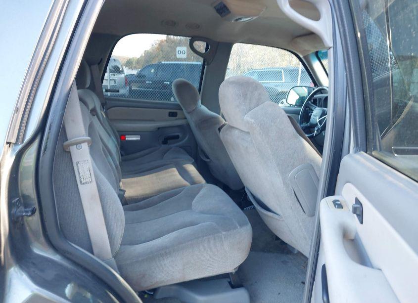Photo 8 of 2000 Gmc Yukon SLE (VIN 1GKEC13V1YJ115520)
