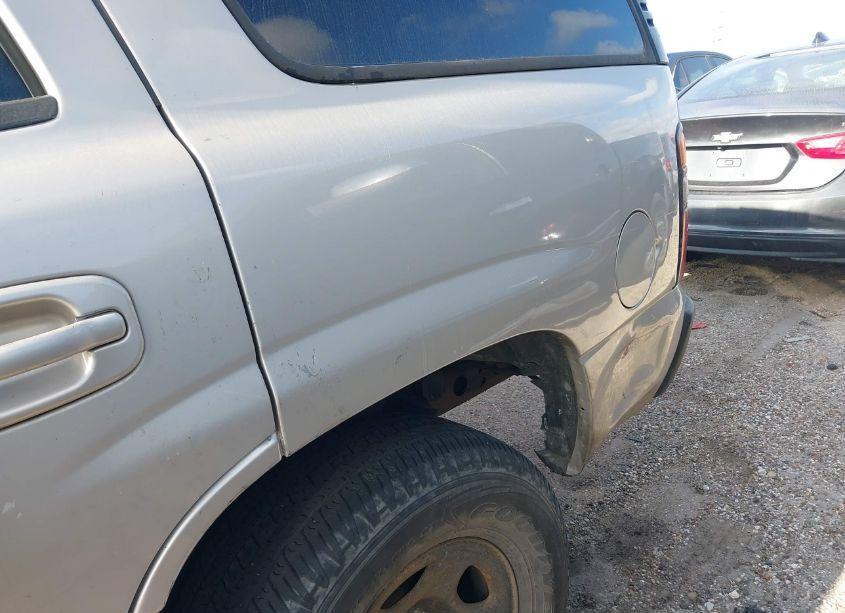 Photo 6 of 2005 Gmc Yukon SLE (VIN 1GKEC13V75J158044)