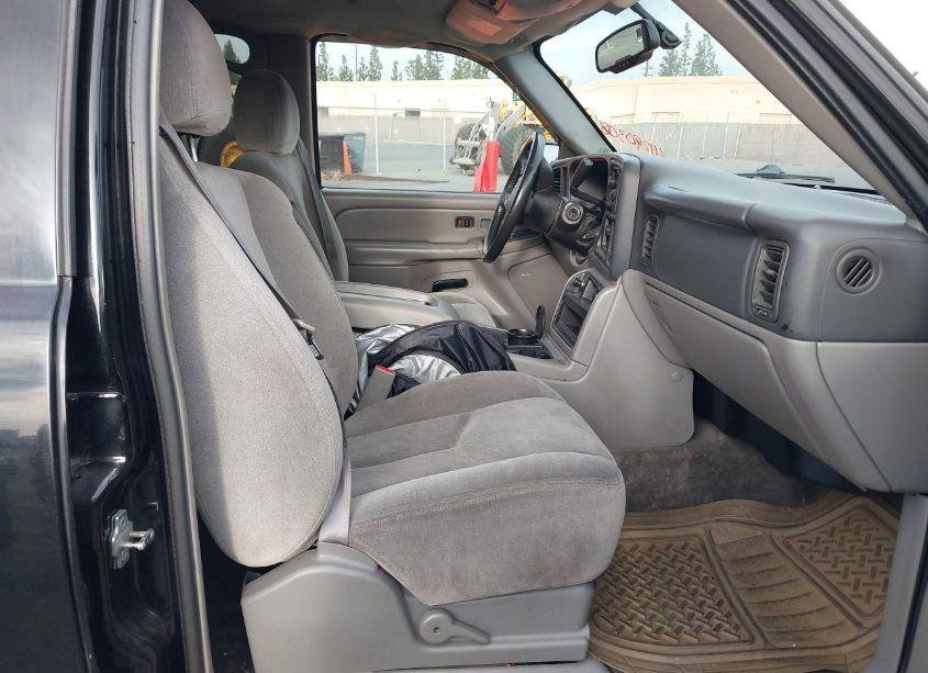 Photo 5 of 2005 Gmc Yukon SLE (VIN 1GKEC13V75R168090)