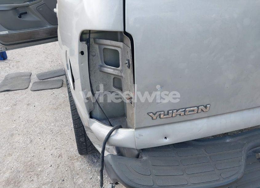 Photo 6 of 2004 Gmc Yukon SLT (VIN 1GKEC13V84J288395)