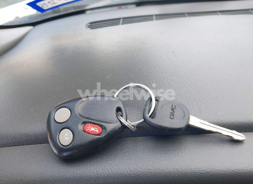 Photo 11 of 2005 Gmc Yukon SLE (VIN 1GKEC13VX5J133090)