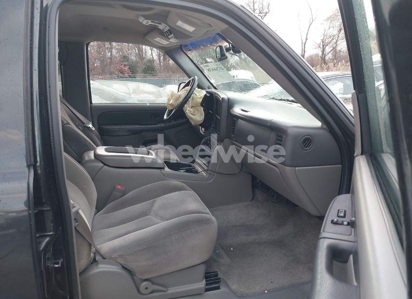 Photo 5 of 2003 Gmc Yukon SLE (VIN 1GKEC13Z63R166721)