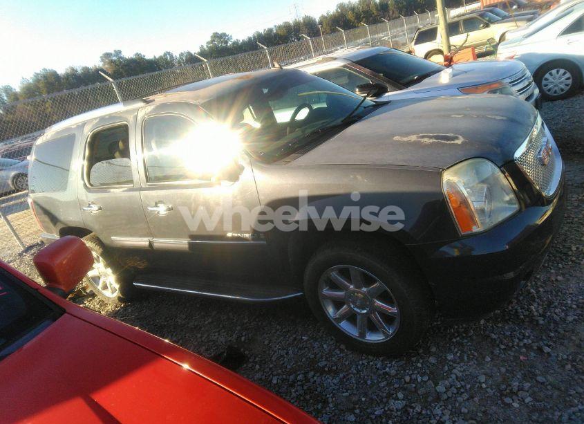 Photo 13 of 2008 Gmc Yukon DENALI (VIN 1GKEC63828J199001)