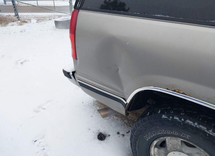 Photo 6 of 1999 Gmc Yukon SLT CMI (VIN 1GKEK13R6XJ805087)