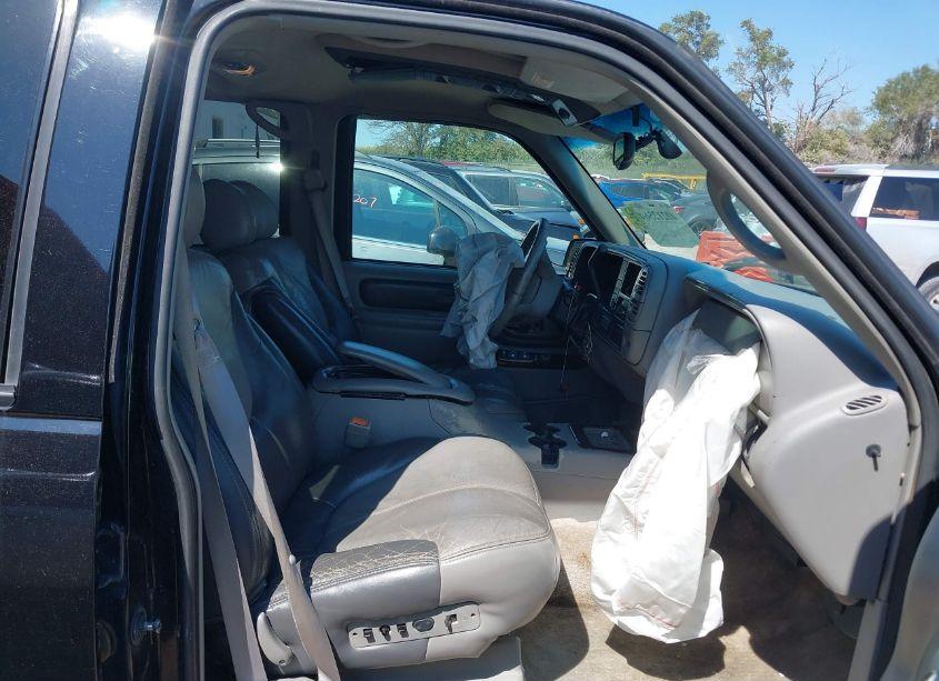 Photo 5 of 2000 Gmc Yukon DENALI (VIN 1GKEK13R8YR119247)