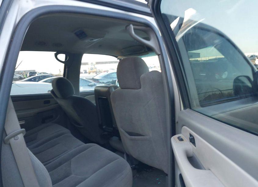 Photo 8 of 2000 Gmc Yukon SLT (VIN 1GKEK13T8YJ166529)