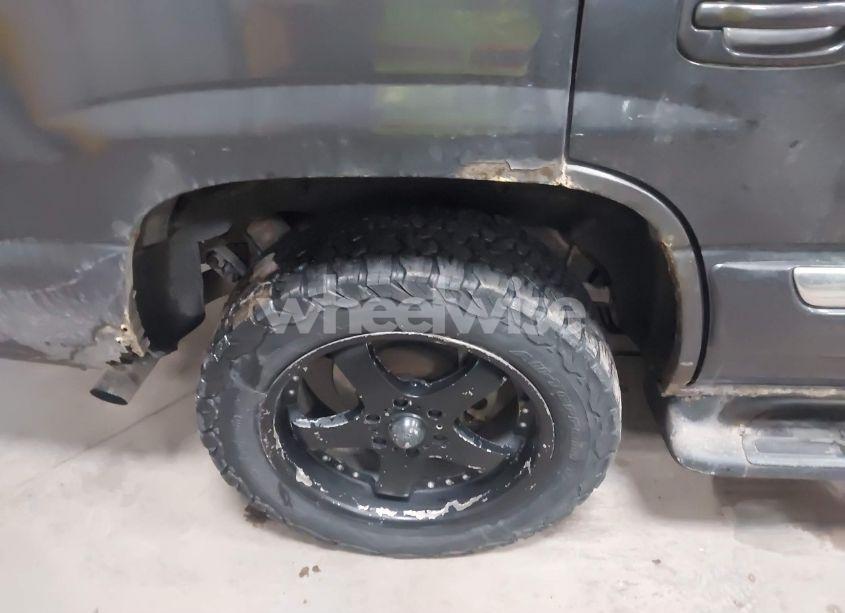 Photo 13 of 2005 Gmc Yukon SLT (VIN 1GKEK13TX5J250573)