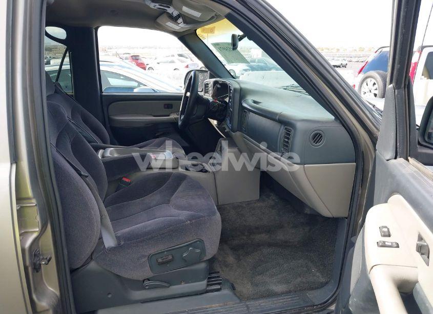 Photo 5 of 2002 Gmc Yukon SLE (VIN 1GKEK13VX2R127774)