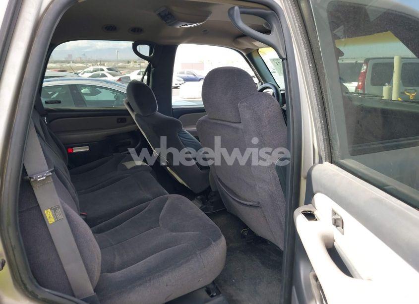 Photo 8 of 2002 Gmc Yukon SLE (VIN 1GKEK13VX2R127774)