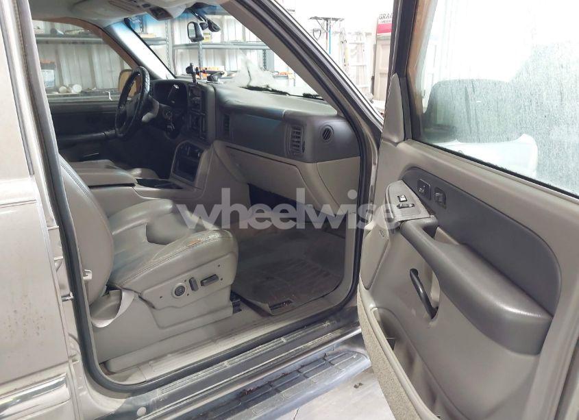 Photo 5 of 2003 Gmc Yukon SLT (VIN 1GKEK13Z13J137273)