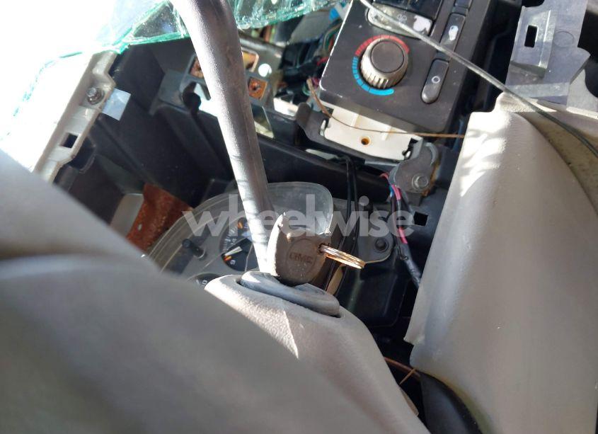 Photo 11 of 2005 Gmc Yukon DENALI (VIN 1GKEK63U05J224098)