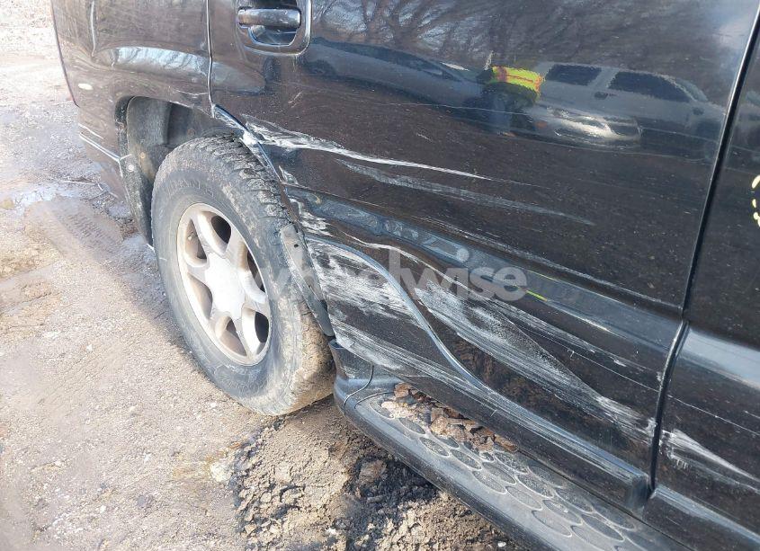 Photo 6 of 2006 Gmc Yukon DENALI (VIN 1GKEK63U26J101887)