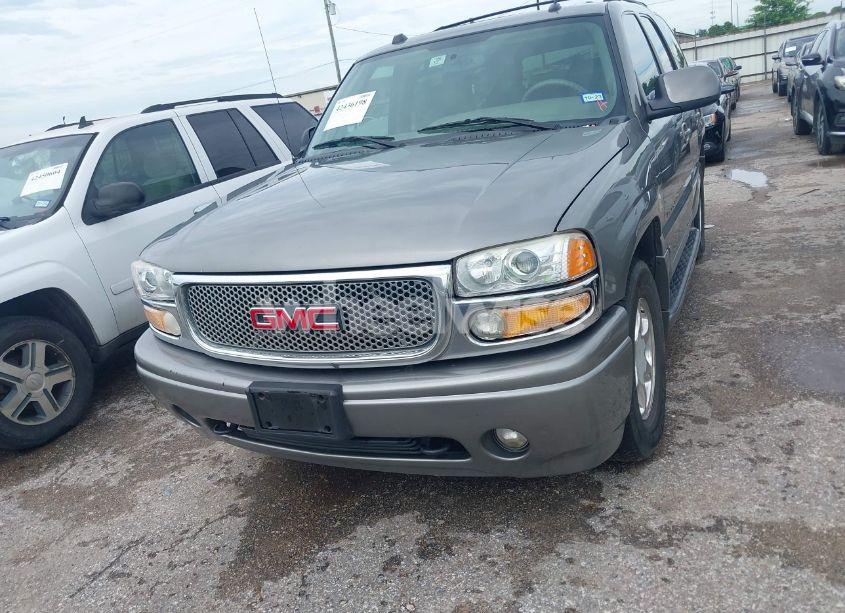 Photo 6 of 2005 Gmc Yukon DENALI (VIN 1GKEK63U45J148837)