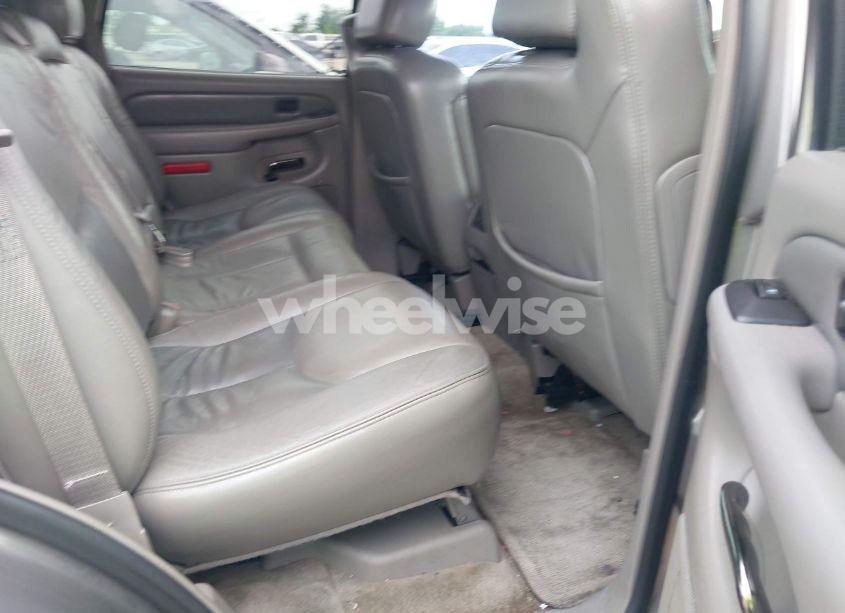 Photo 8 of 2005 Gmc Yukon DENALI (VIN 1GKEK63U45J148837)