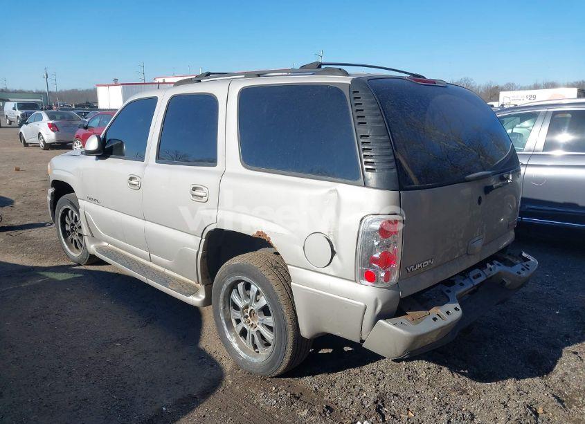 Photo 3 of 2005 Gmc Yukon DENALI (VIN 1GKEK63U45J192983)